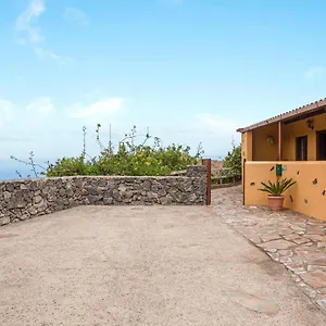 https://casa-chinamada-la-laguna-tenerife.in-canary-islands.com