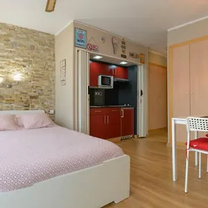 https://loft-zona-fenals-lloret-de-mar.topcostabravahotels.com